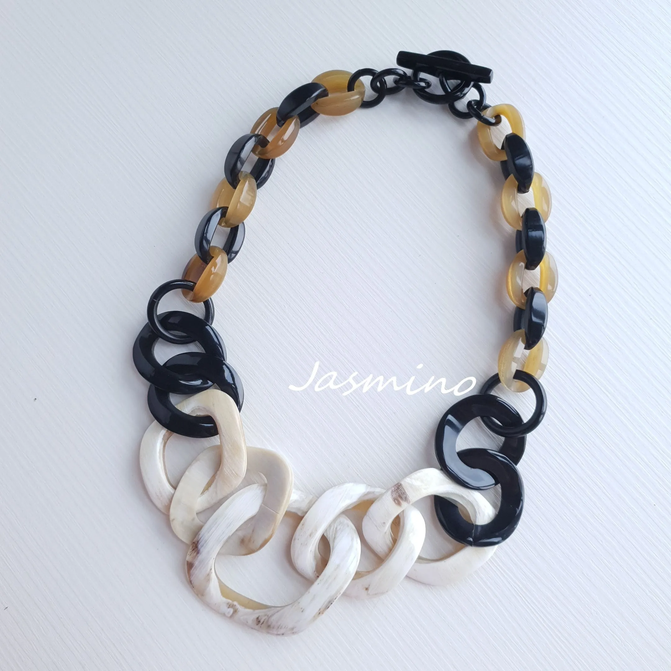 Charming Buffalo Horn Necklace J17876, Made by Natural Material