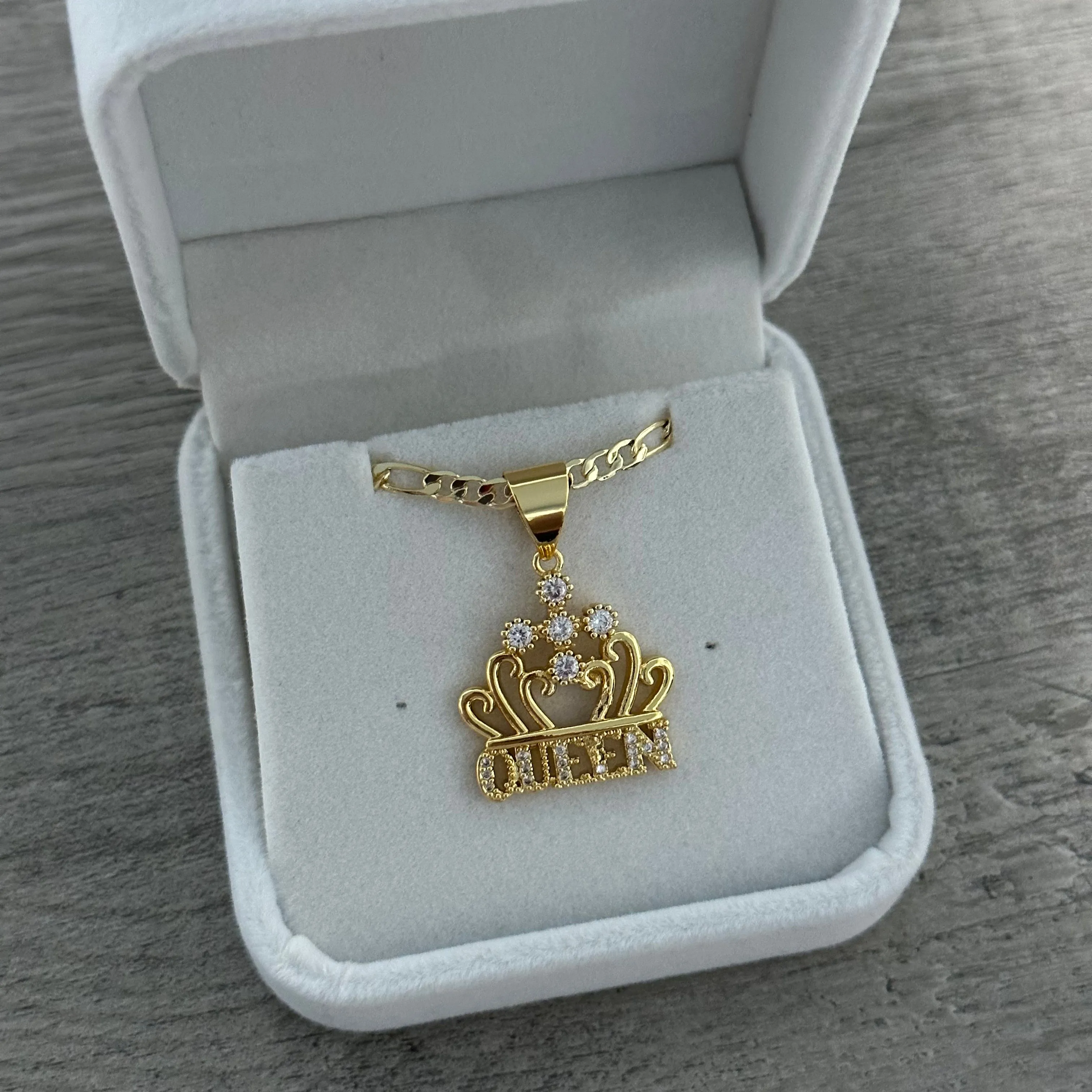 Queen Crown Necklace